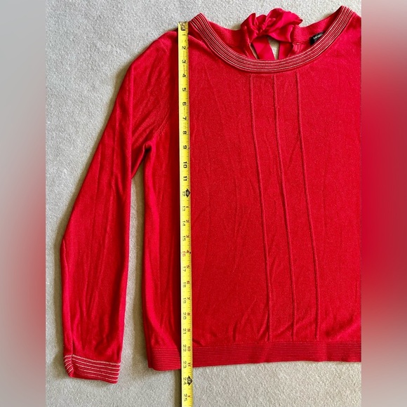 Banana Republic Women’s Red Sweater Size Medium Ribbon Bow - Picture 4 of 6